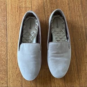 Birdies Starling Suede Loafers in Latte